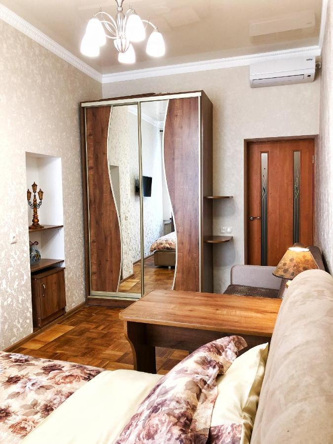 Apartments Near Rynok Square On Staroyevreyska And Fedorova Streets إلفيف المظهر الخارجي الصورة