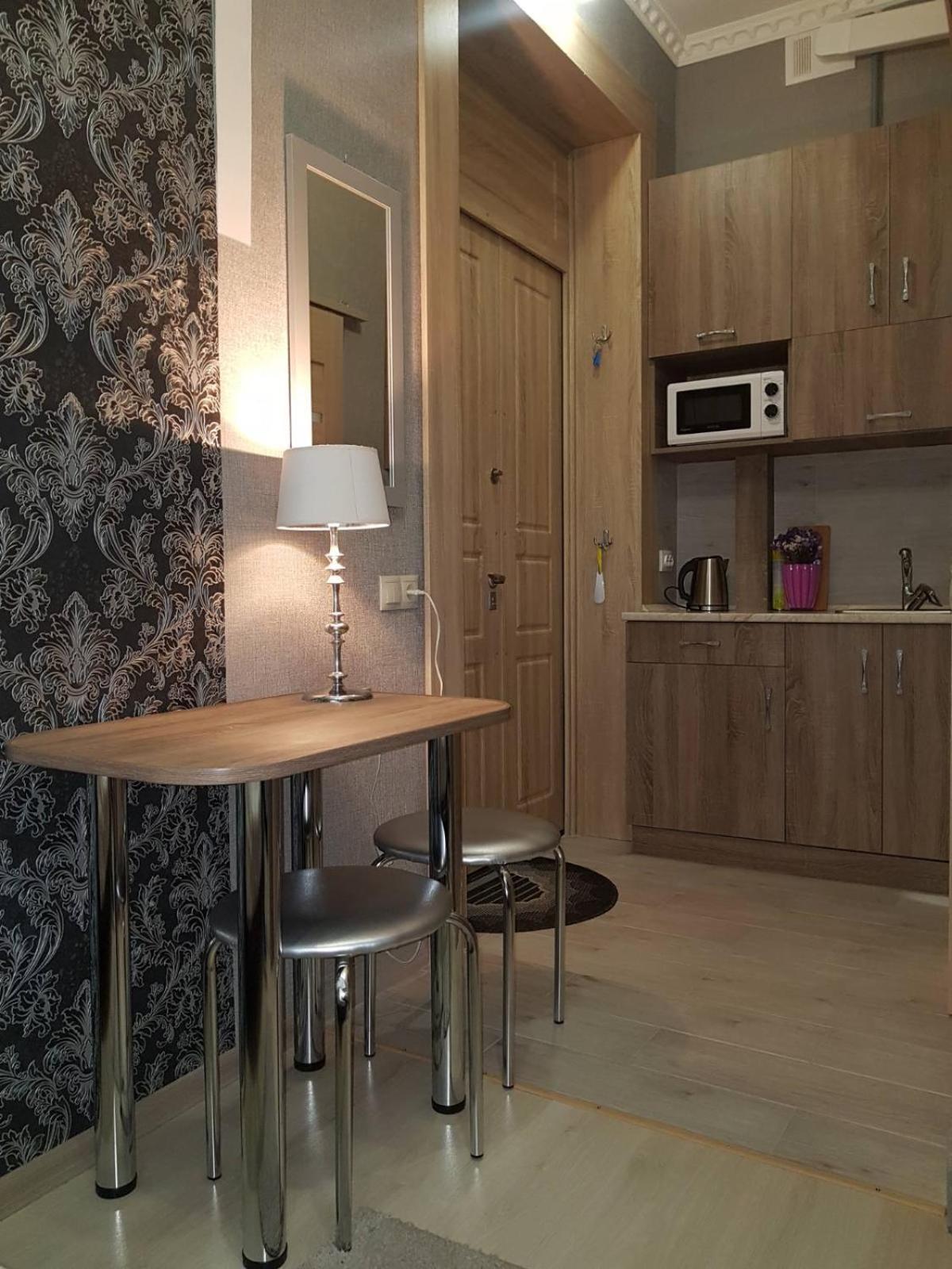 Apartments Near Rynok Square On Staroyevreyska And Fedorova Streets إلفيف الغرفة الصورة