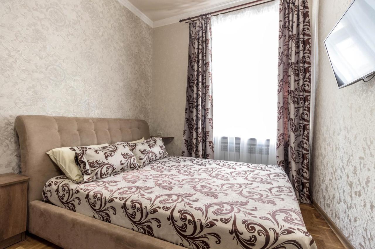 Apartments Near Rynok Square On Staroyevreyska And Fedorova Streets إلفيف المظهر الخارجي الصورة